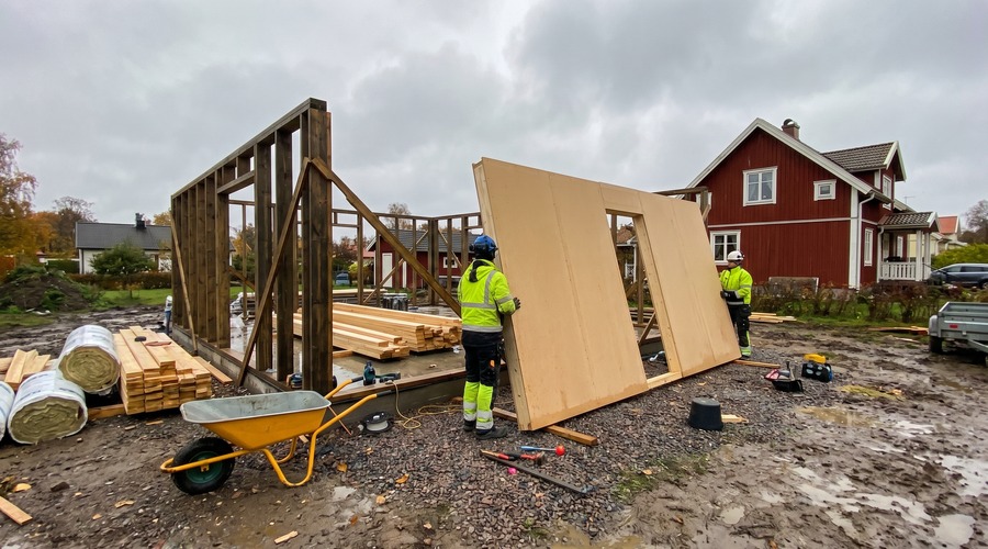 Garagebyggsats eller platsbyggt garage – vad får du för pengarna?